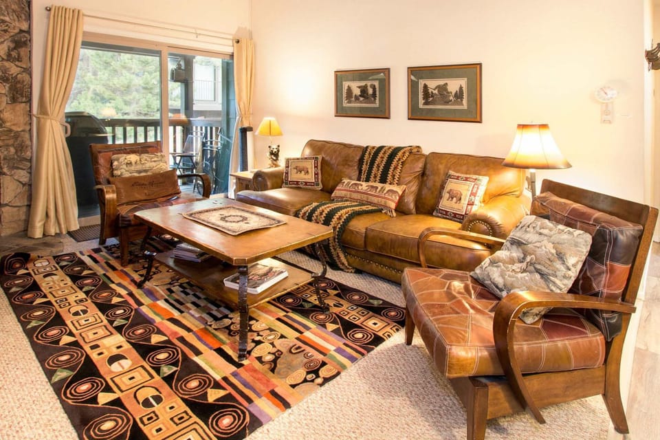 Chamonix Year-Round Fun with Shared Pool House in Mammoth Lakes