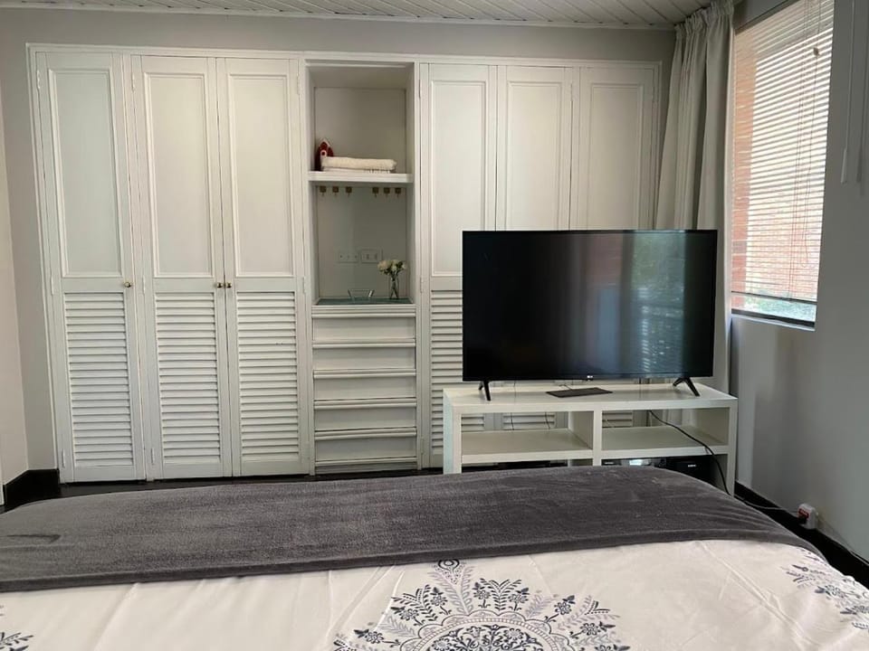 Bedroom, wardrobe