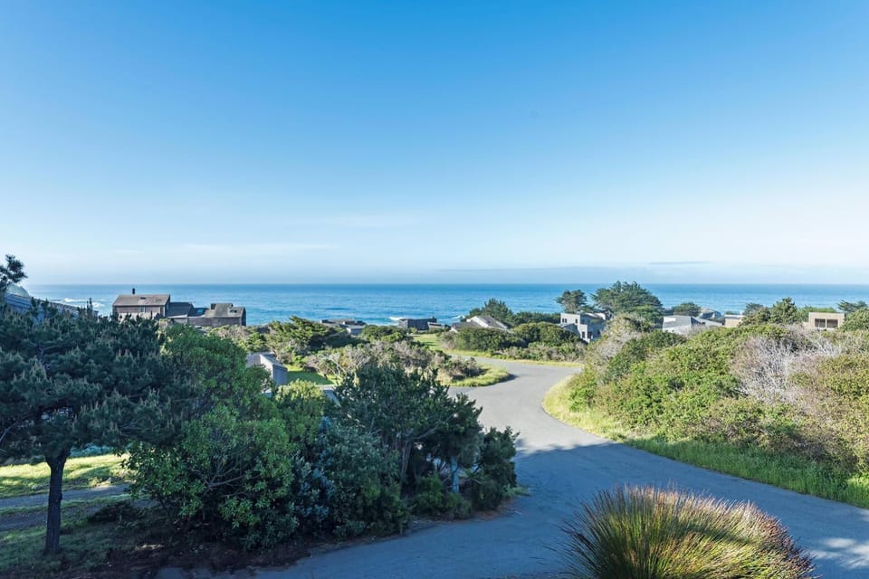Viglione - Fireplace Hot Tub & Ocean Views House in Sonoma County