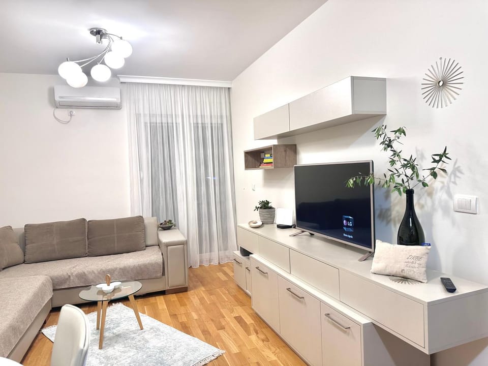 Vália Apartment in Kotor Municipality