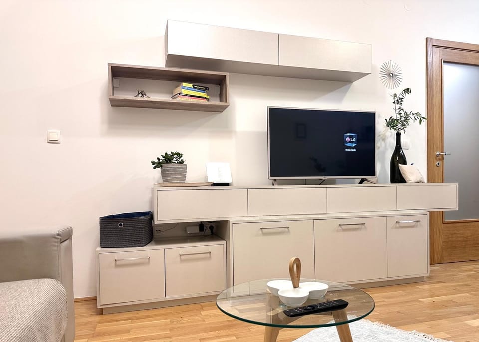 Vália Apartment in Kotor Municipality