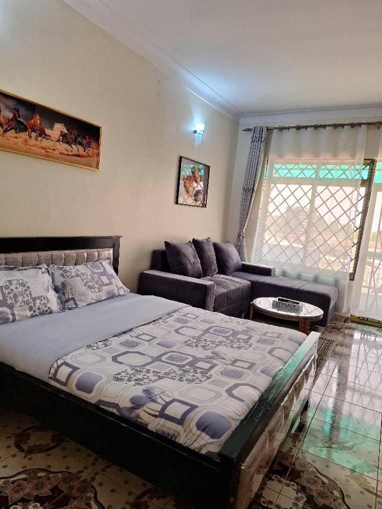 Shishi's Staycation Apartment in Uganda