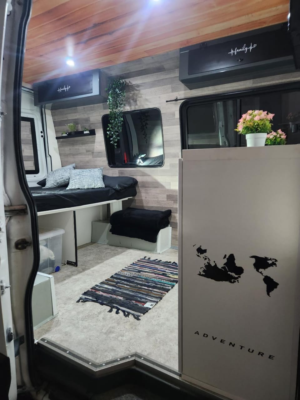 Furgoneta camper Campground/ 
RV Resort in Lanzarote
