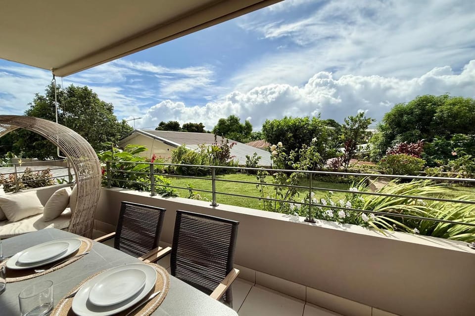 Vaiana City Quiet in Central Papeete 2BRD Parking Fiber Wi-Fi AC House in Pape'ete