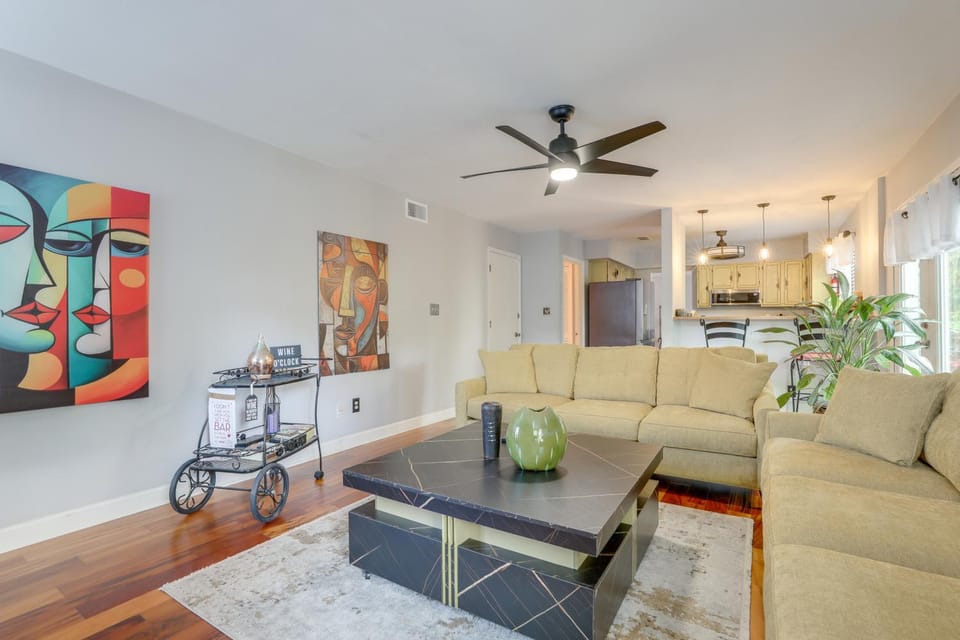 4 Mi to Stone Mountain: Retreat w/ Office! House in Georgia