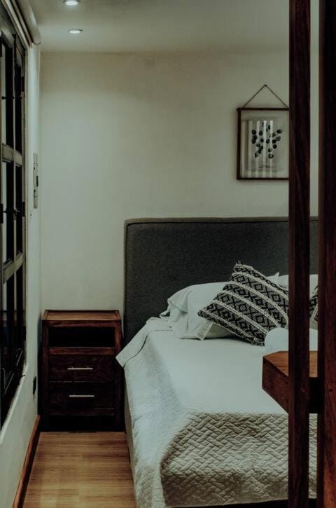 Bed, Photo of the whole room, Bedroom