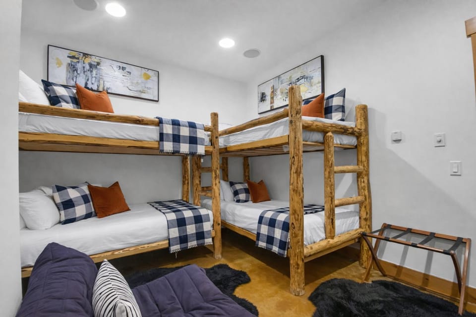 502 Woodside Gold Coast! by SkyRun Park City House in Park City