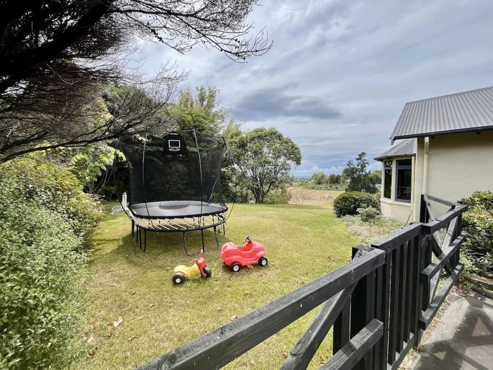 Redwood Vista - Essential Serenity House in Tasman District, Tasman, New Zealand