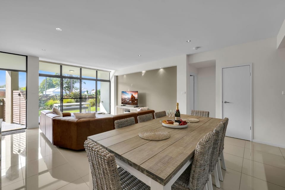 Our Beach House at Husky by Book Jervis Bay - Relax in Style Apartment in Huskisson
