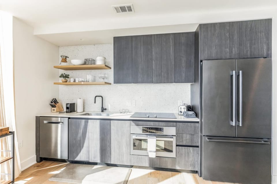 High Rise Luxury Condo with Lake & City Views House in Austin