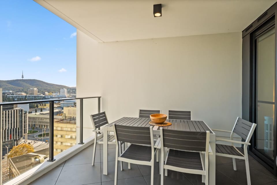 Stylish 2-Bed Apartment in Canberra CBD Apartment in Canberra