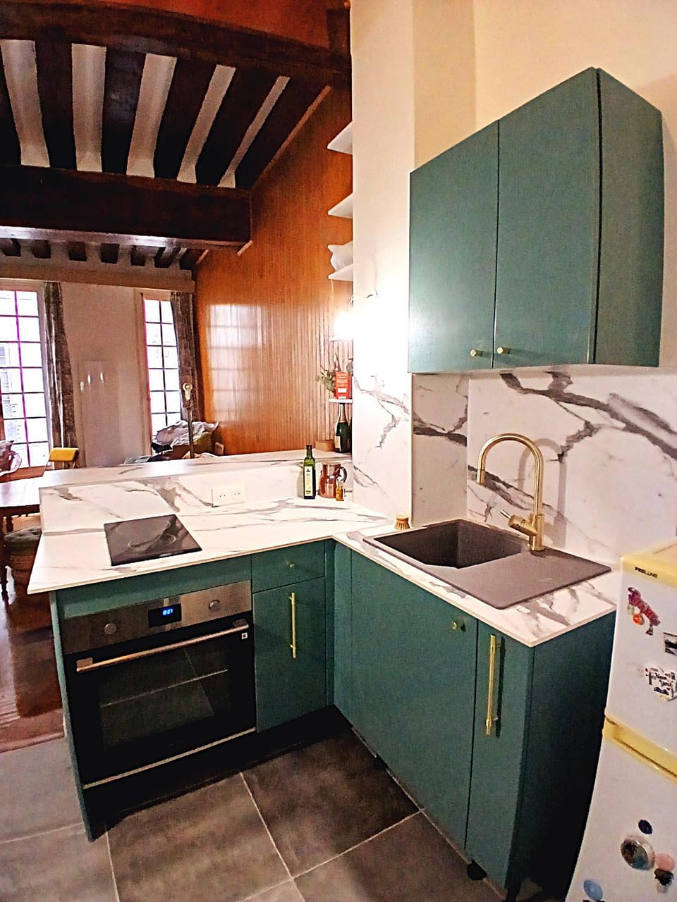 Appartement de Charme sur l'Île Saint-Louis - Élégance & Authenticité au Cœur de Paris Apartment in Paris