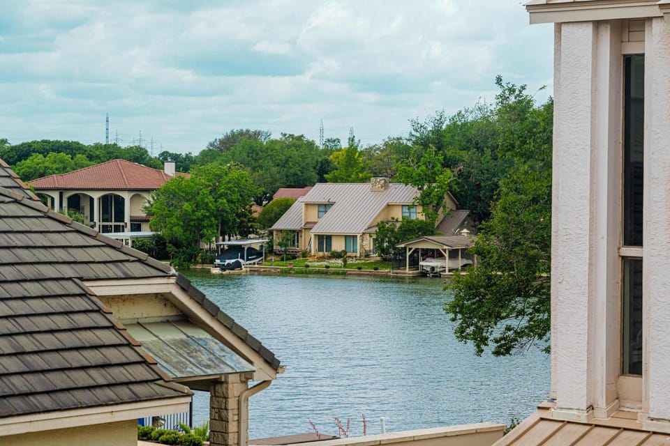 Horseshoe Bay Townhome w Water Access House in Lake Lyndon B Johnson