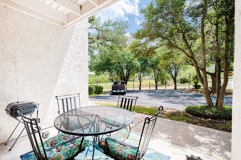Horseshoe Bay Townhome w Water Access House in Lake Lyndon B Johnson