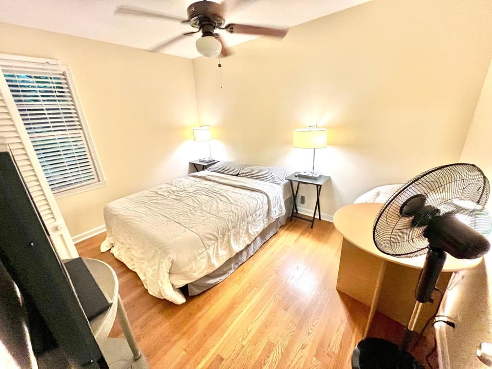 Bed, Photo of the whole room