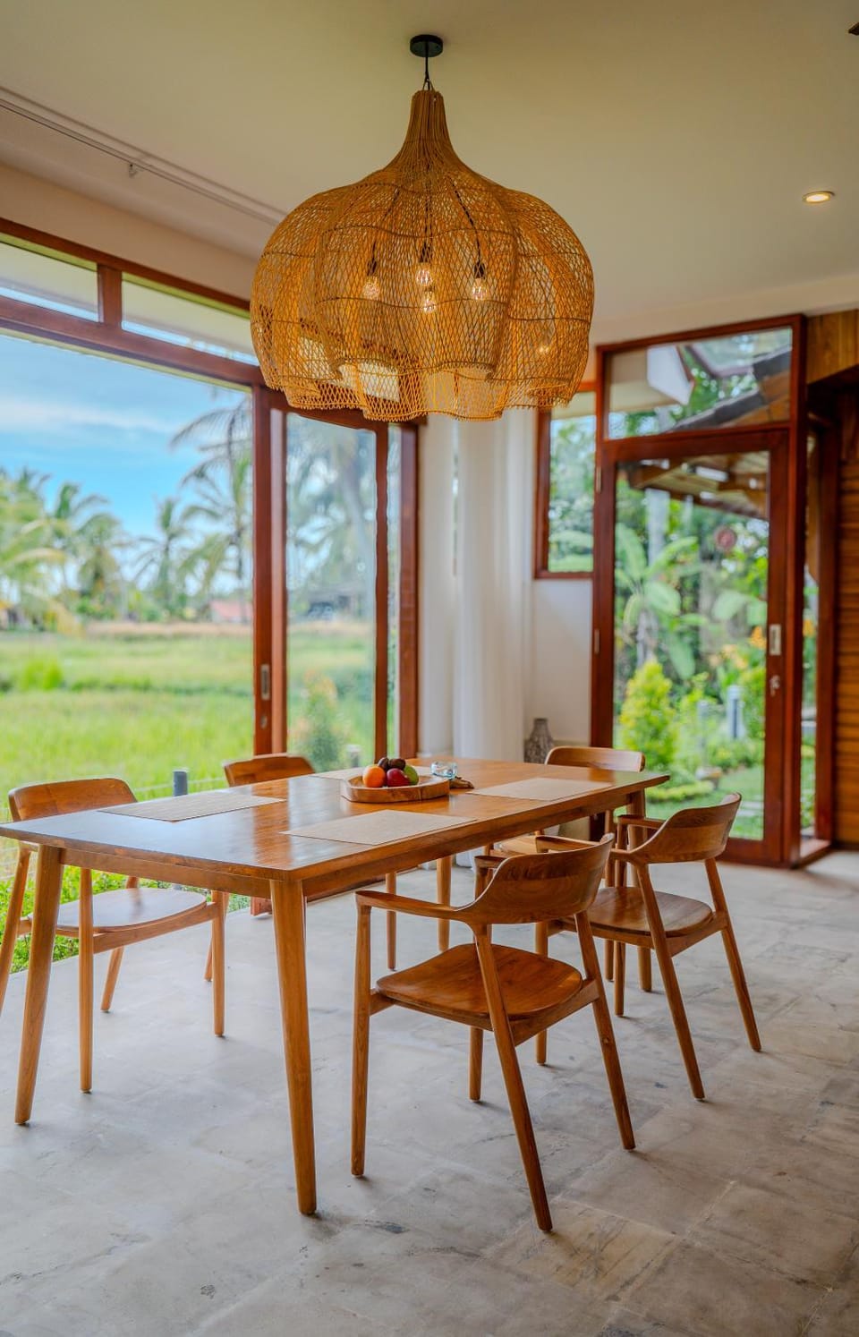 Living room, Dining area, Garden view