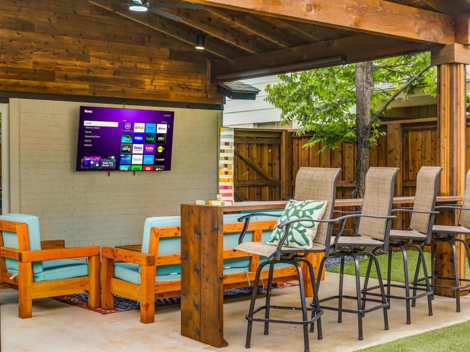 Lounge or bar