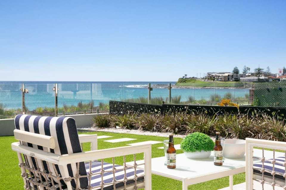 Waves at Warilla House in Wollongong