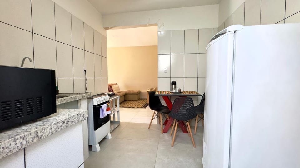 Kitchen or kitchenette, Dining area, oven, stove