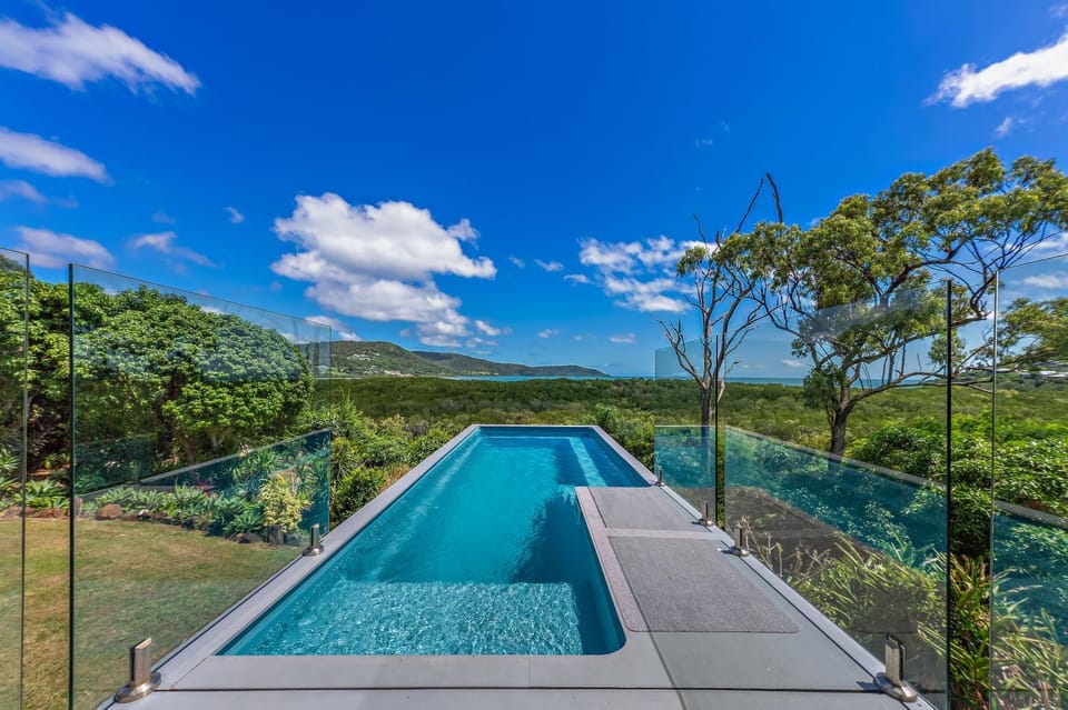 Day, Natural landscape, Pool view, Swimming pool