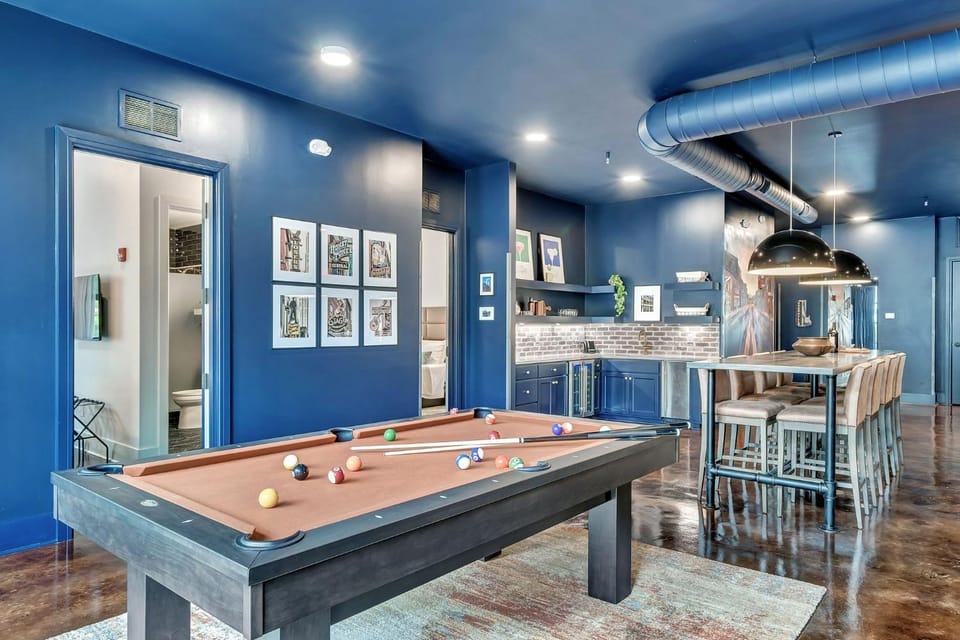 Billiard, Game Room, minibar