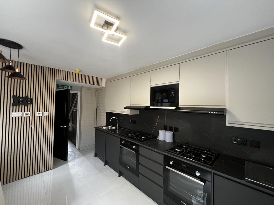 Canterbury Suites - Central croydon near station Vacation rental in Croydon