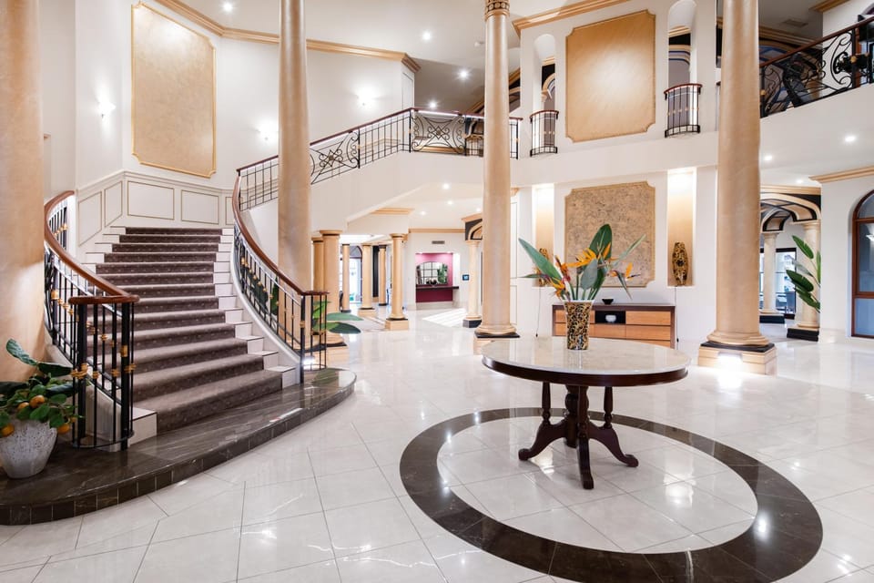 Bellagio Gold Coast House in Hope Island