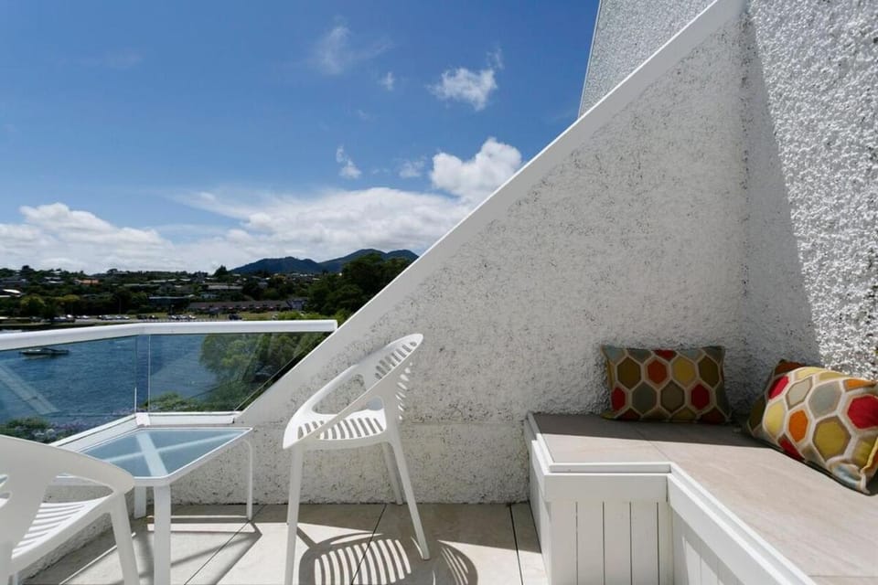 Patio, Balcony/Terrace, Seating area