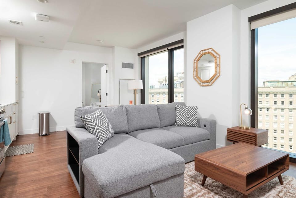 Back-Bay Lux Central 2BR Condo with Rooftop and Parking Apartment in Boston