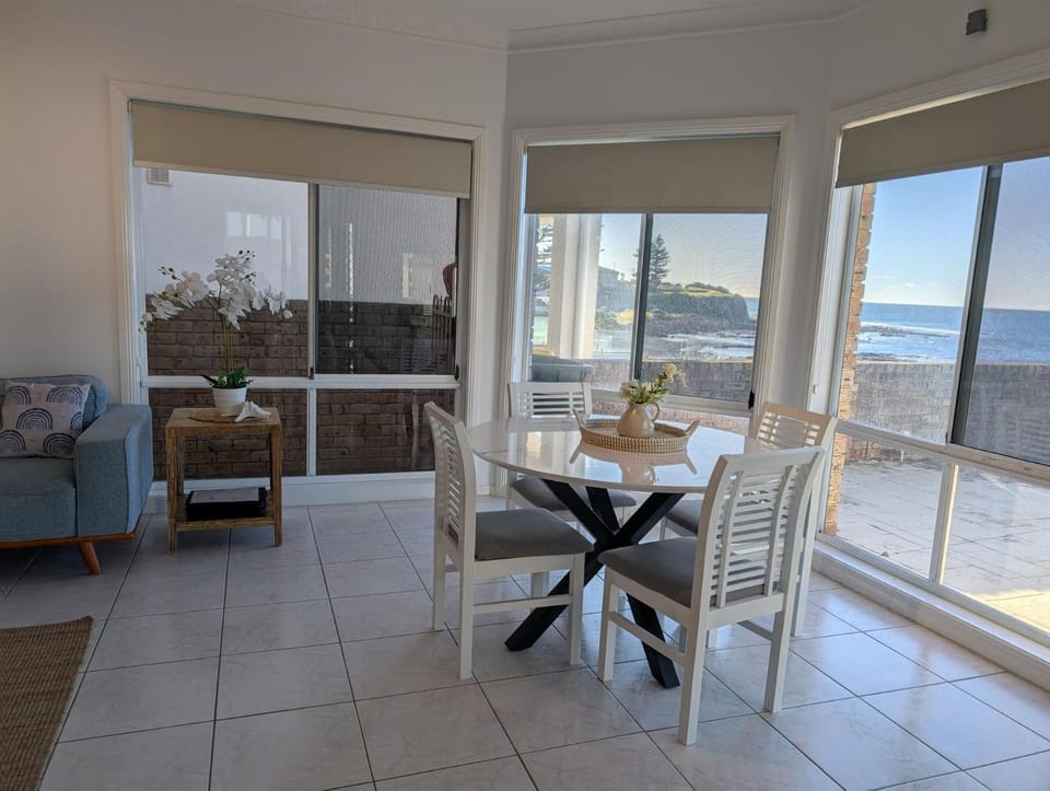 Sea Breeze at Barrack Point Apartment in Wollongong