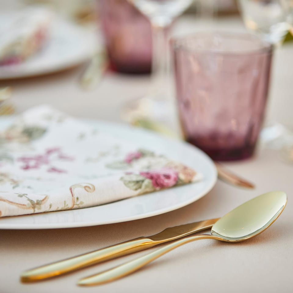 Restaurant/places to eat, Banquet/Function facilities