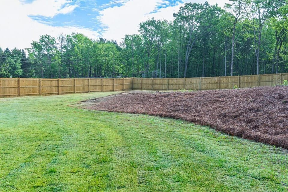 Modern 4BR 3BA Family Retreat Douglasville House in Douglasville