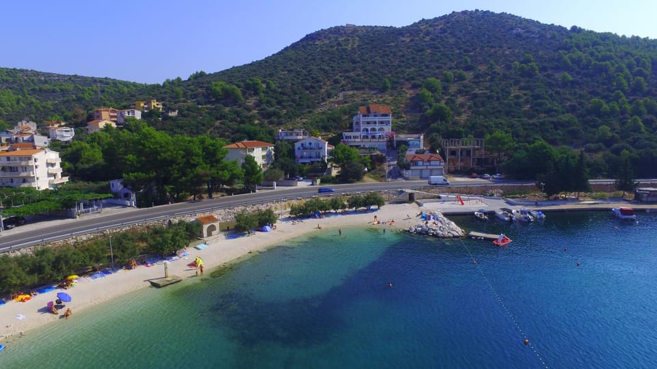 Day, Neighbourhood, Natural landscape, Bird's eye view, Beach
