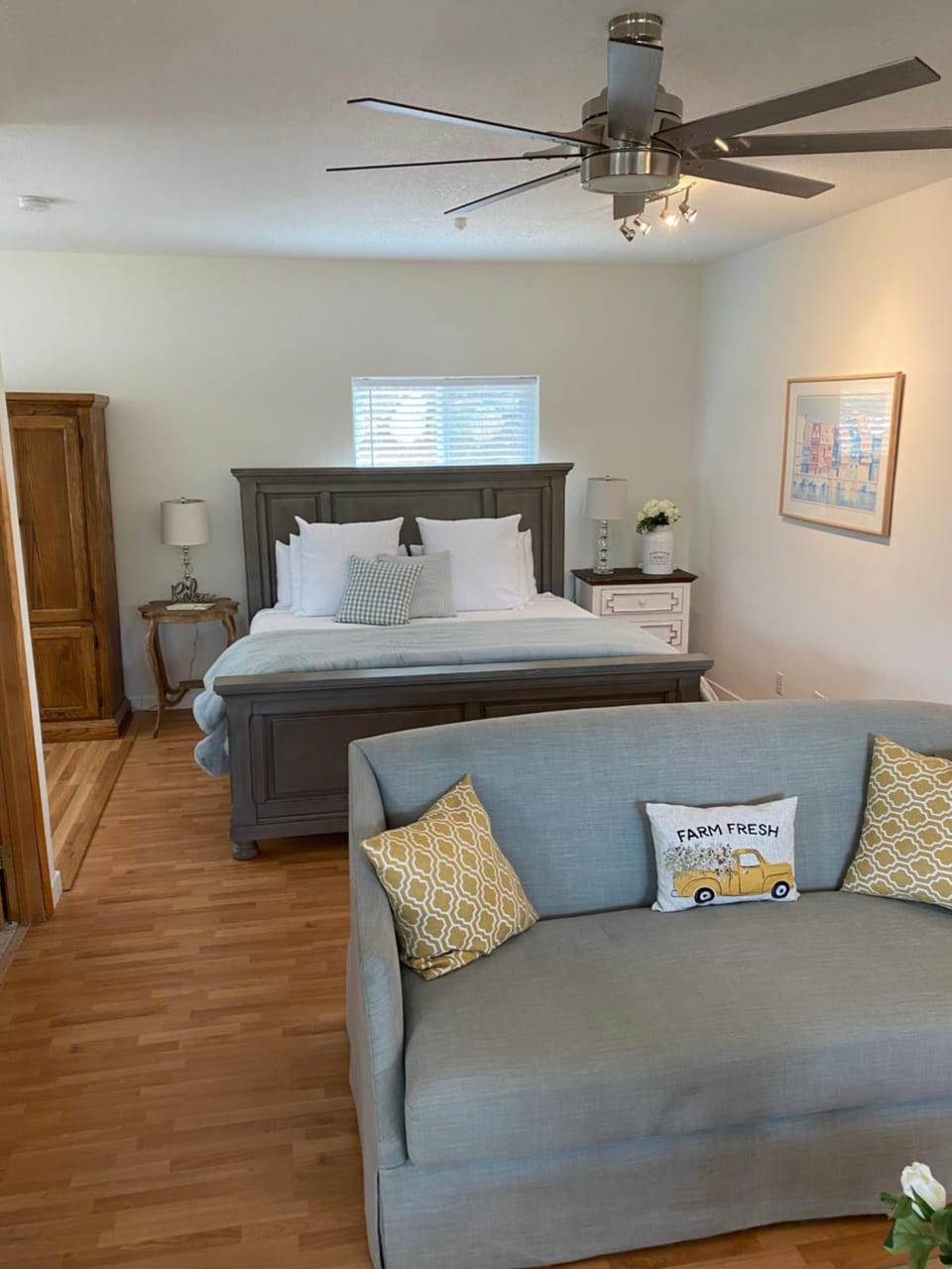 Living room, Bedroom