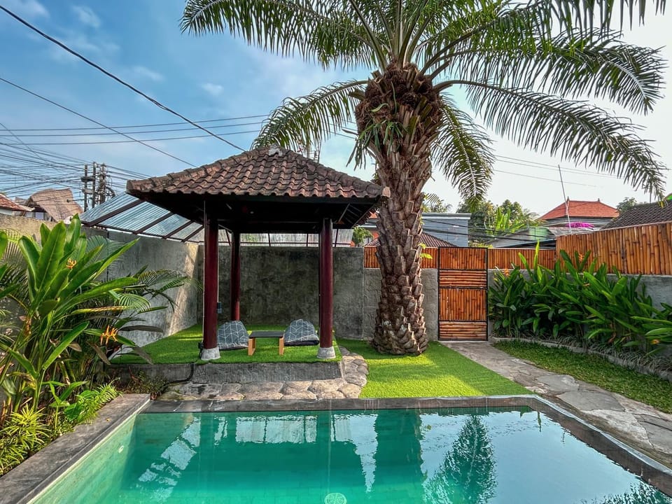 Garden, Swimming pool, Swimming pool
