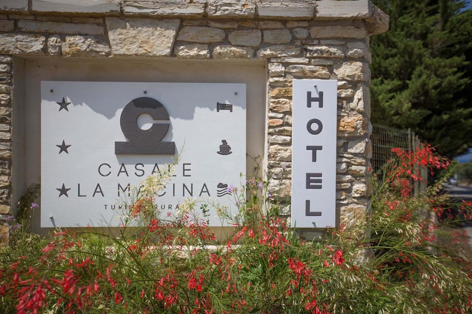 Facade/entrance, Property logo or sign