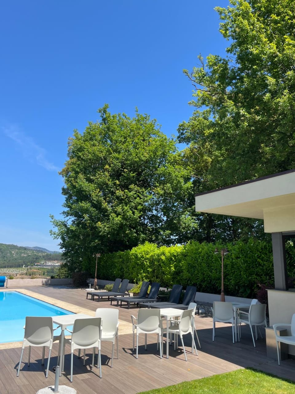 Day, Natural landscape, Garden view, Mountain view, Pool view, Swimming pool, sunbed