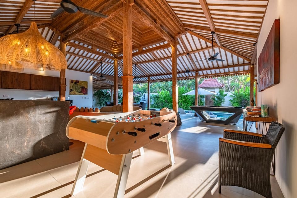 Game Room, Living room, Seating area