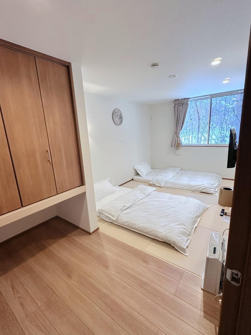 Bed, Photo of the whole room, Bedroom, wardrobe