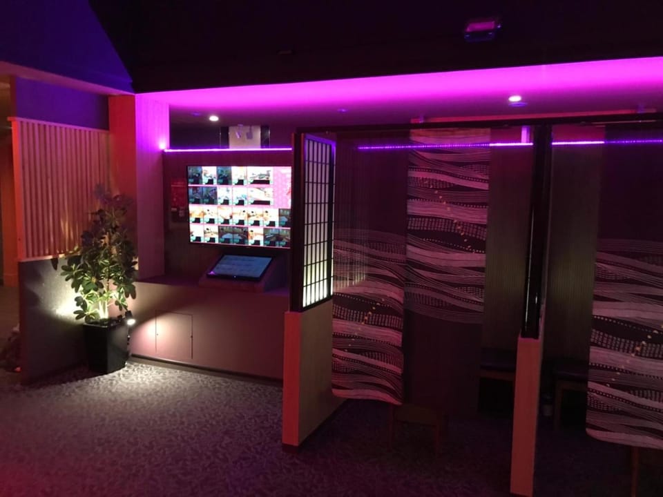 Communal lounge/ TV room