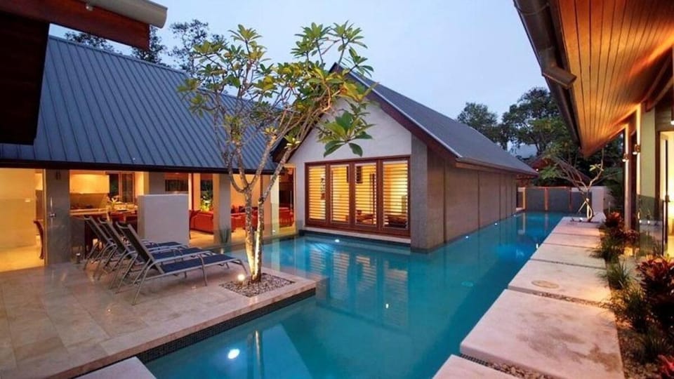 38 Beachfront Mirage House in Port Douglas