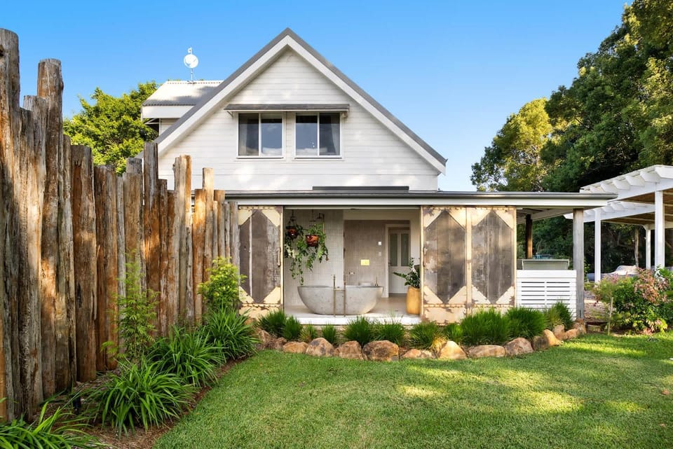 Property building, Garden, Garden, Bathroom, Garden view, Garden view, Open Air Bath, Bath