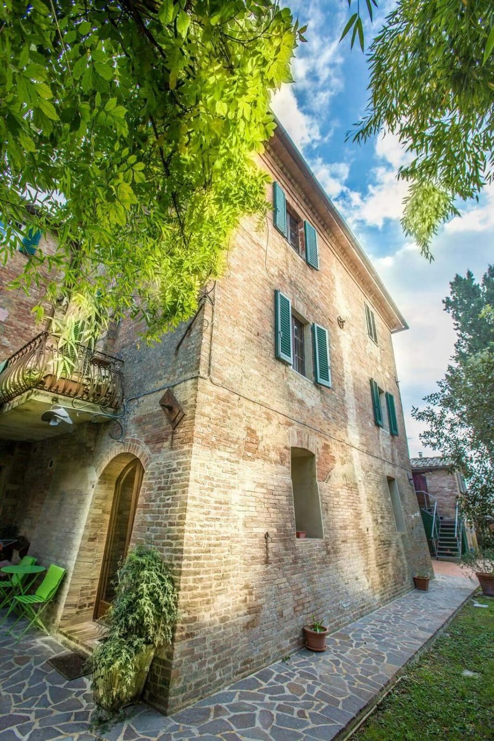 Property building, Landmark view