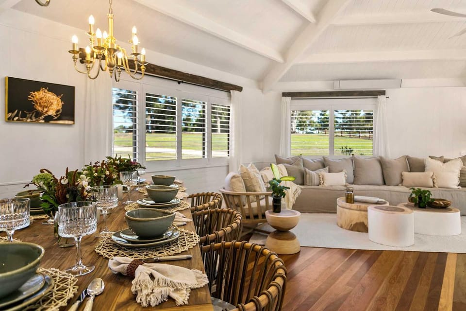 Living room, Dining area