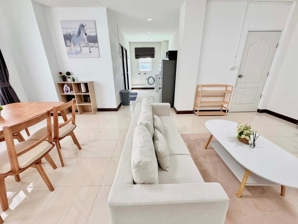 TONY Central Stay Apartment in Kathu