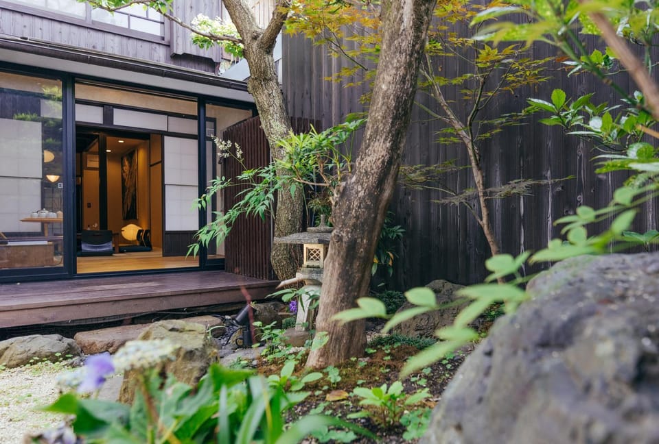 Garden, Inner courtyard view