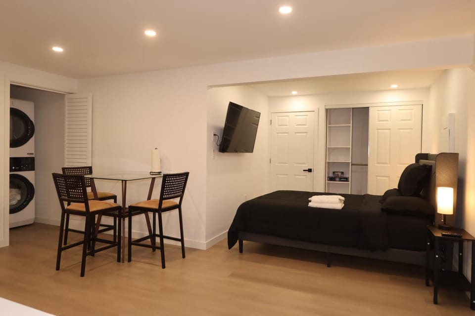 TV and multimedia, Living room, Bedroom