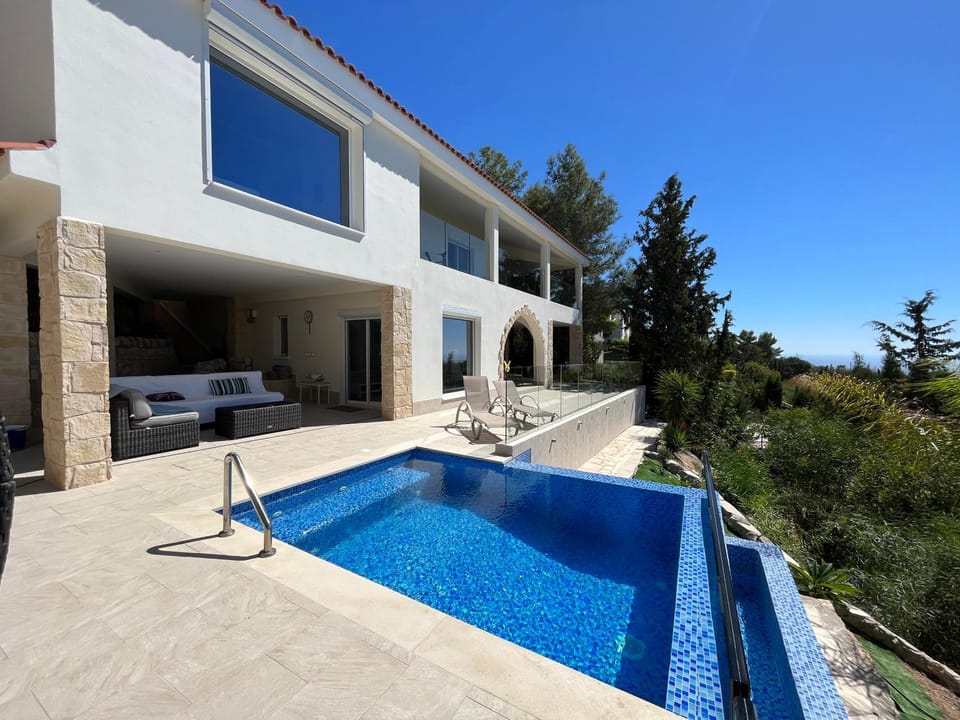 Property building, Pool view, Swimming pool, sunbed