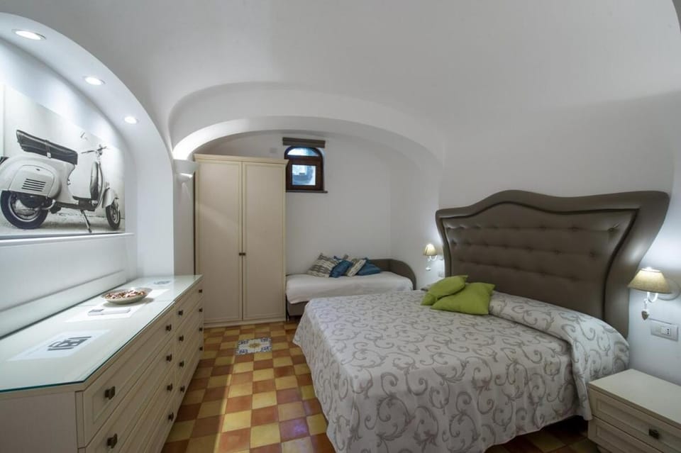 Golden Vaults 2 Floor with terrace Stunning Sea View - 20 stairs Apartment in Praiano