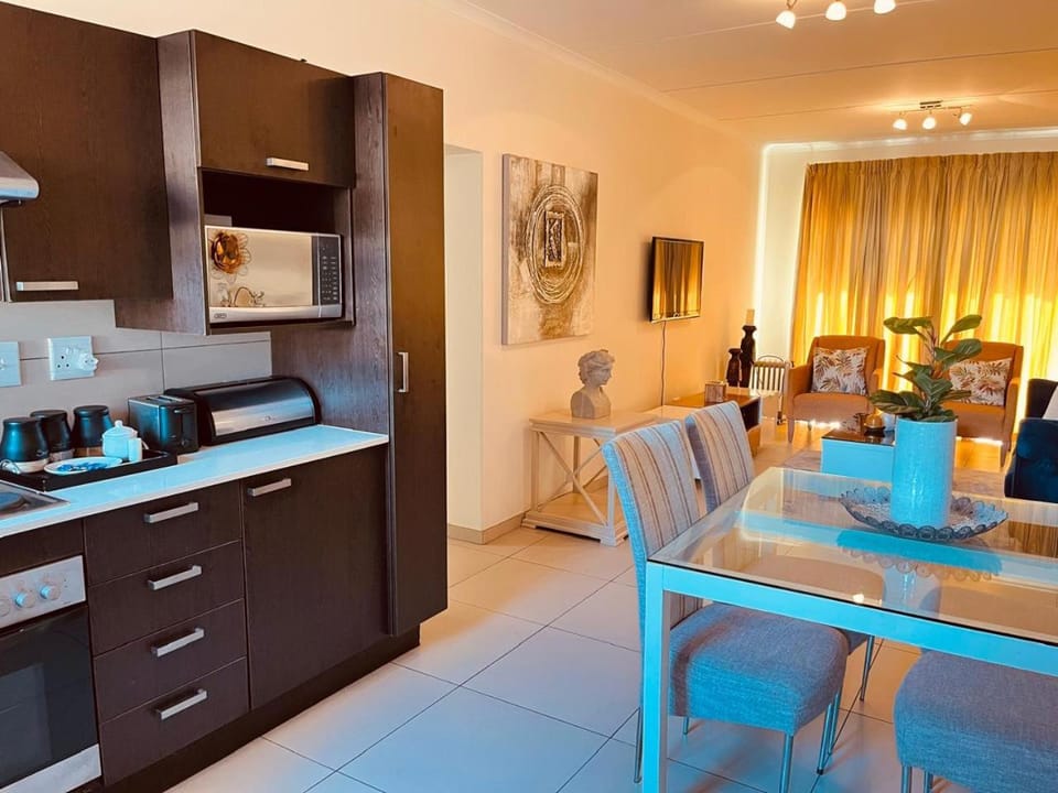 CLASSY and COZY 4 Apartment in Sandton